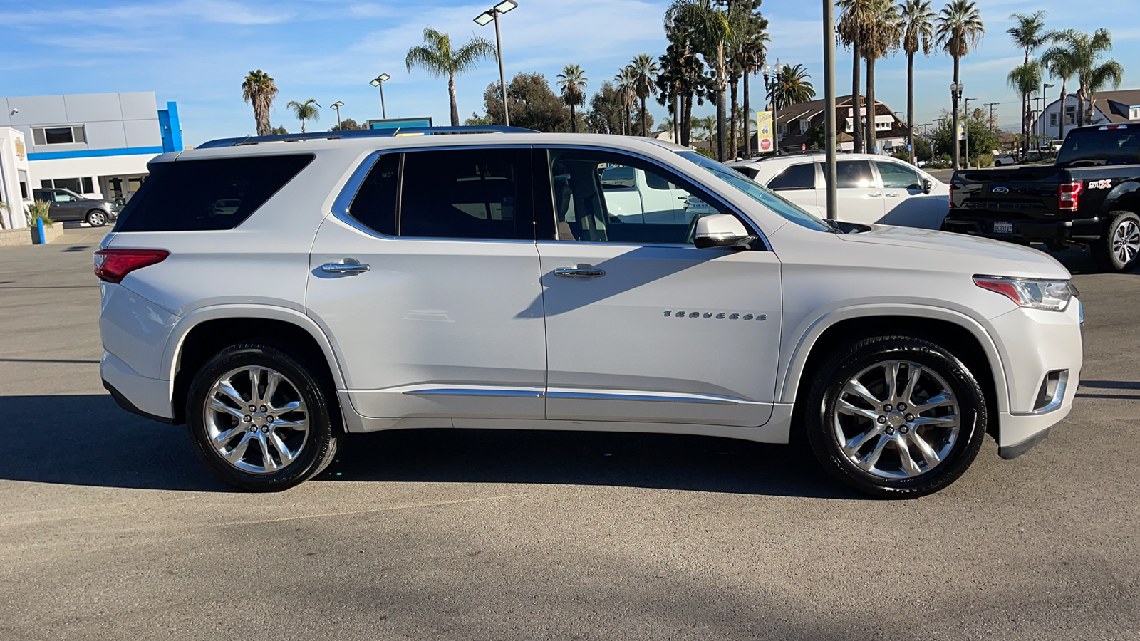 2019 Chevrolet Traverse High Country 2