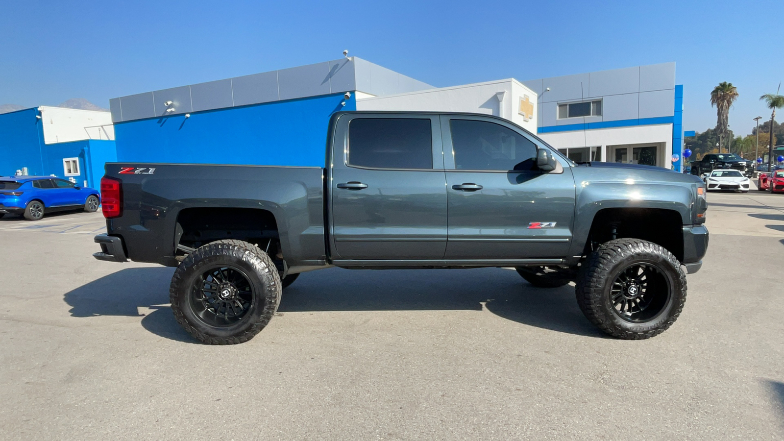 2018 Chevrolet Silverado 1500 LT 2