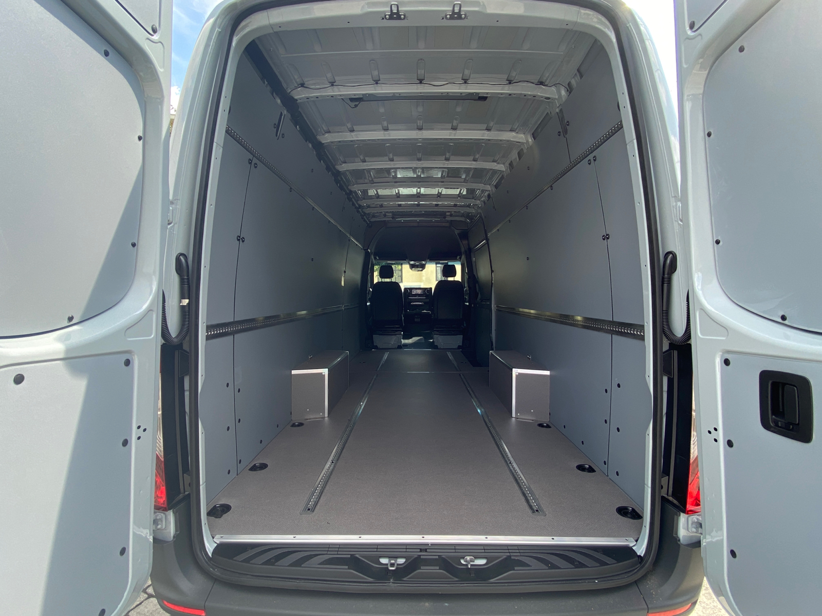 2024 Mercedes-Benz Sprinter 2500 Cargo 170 WB 16