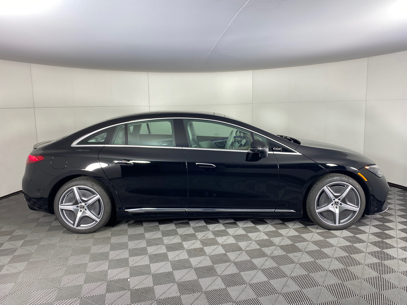 2024 Mercedes-Benz EQE 350+ Sedan 2