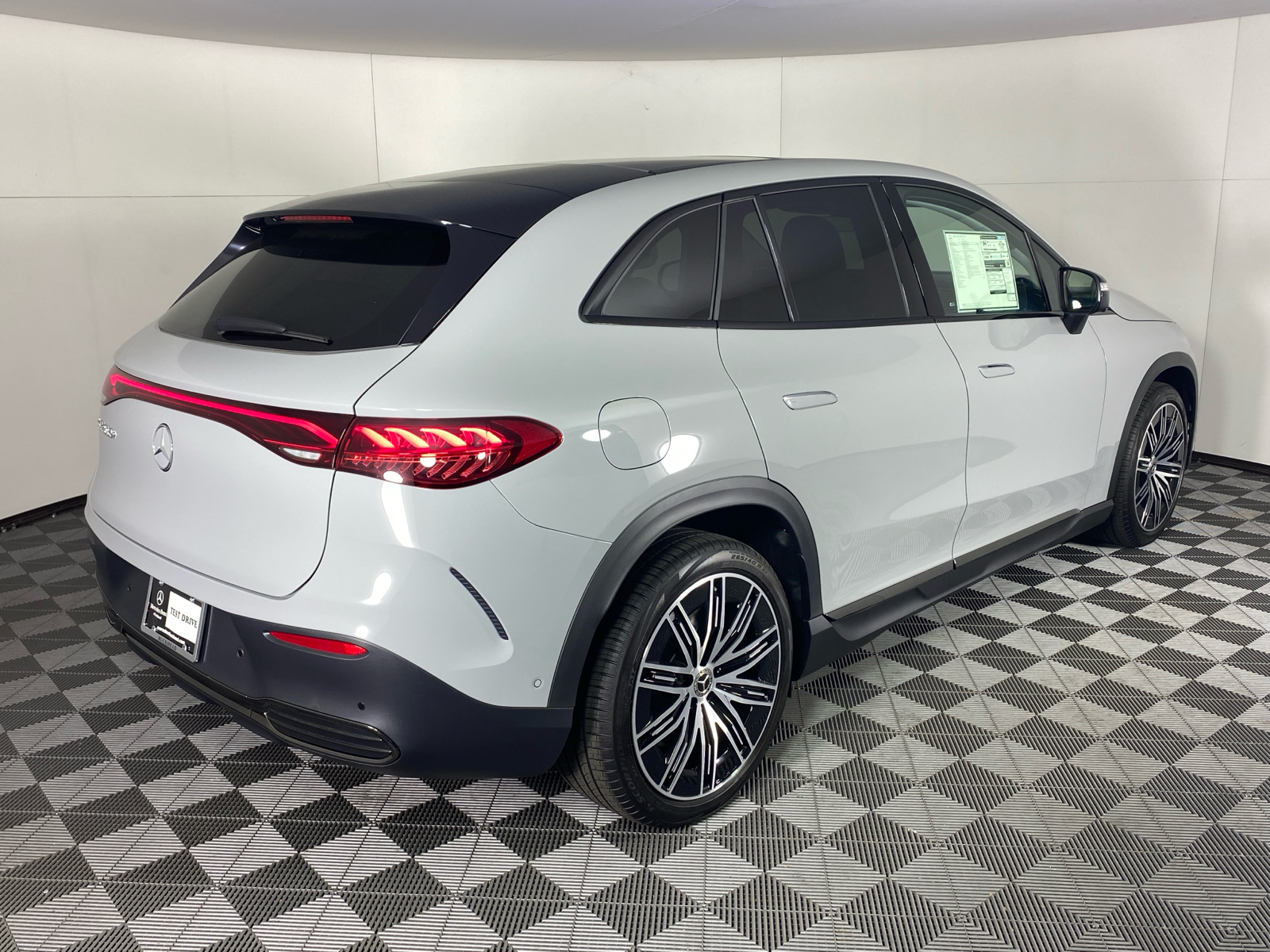 2024 Mercedes-Benz EQE 350+ SUV 3