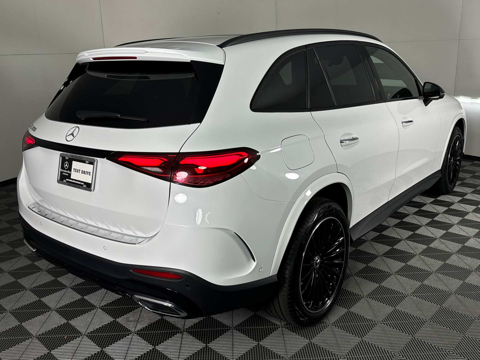 2024 Mercedes-Benz GLC GLC 300 3