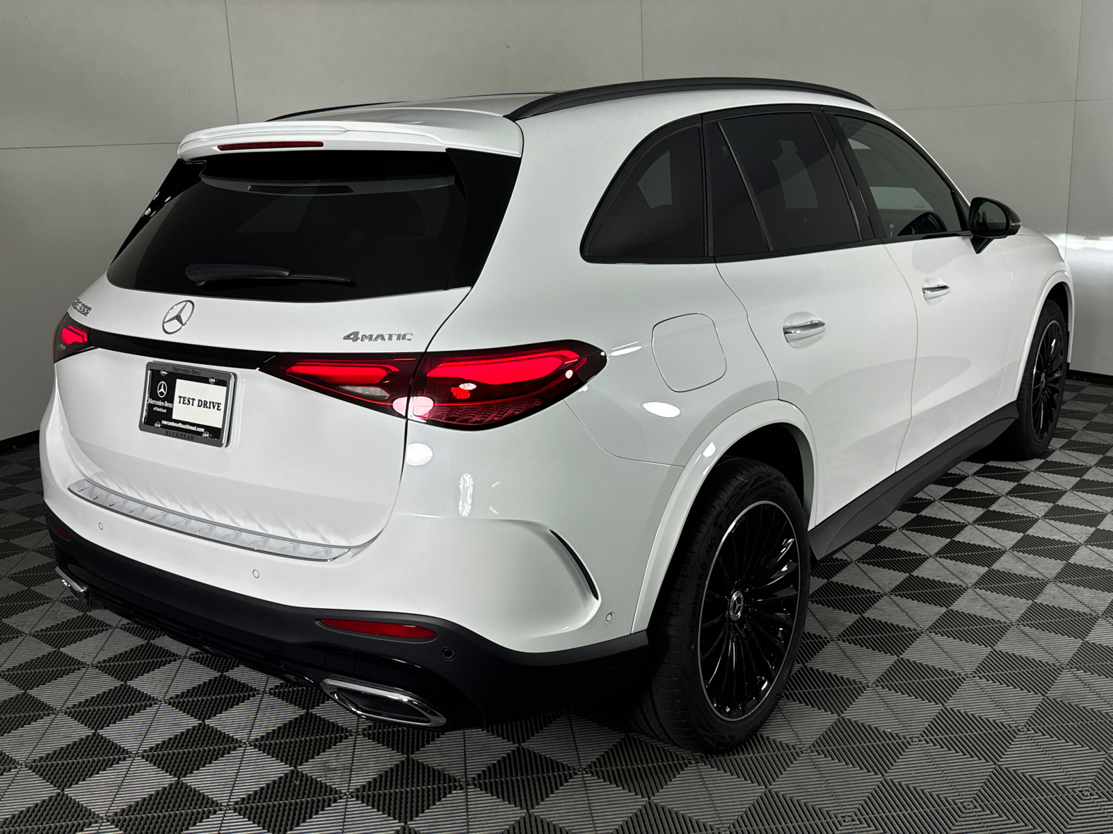 2024 Mercedes-Benz GLC GLC 300 3