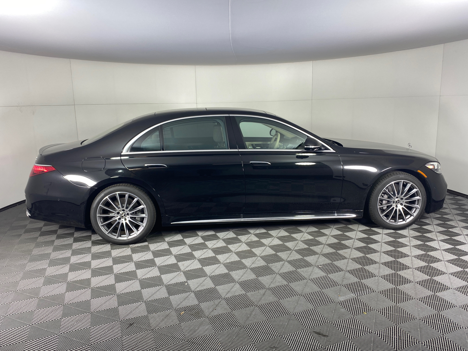 2024 Mercedes-Benz S-Class S 580e 2