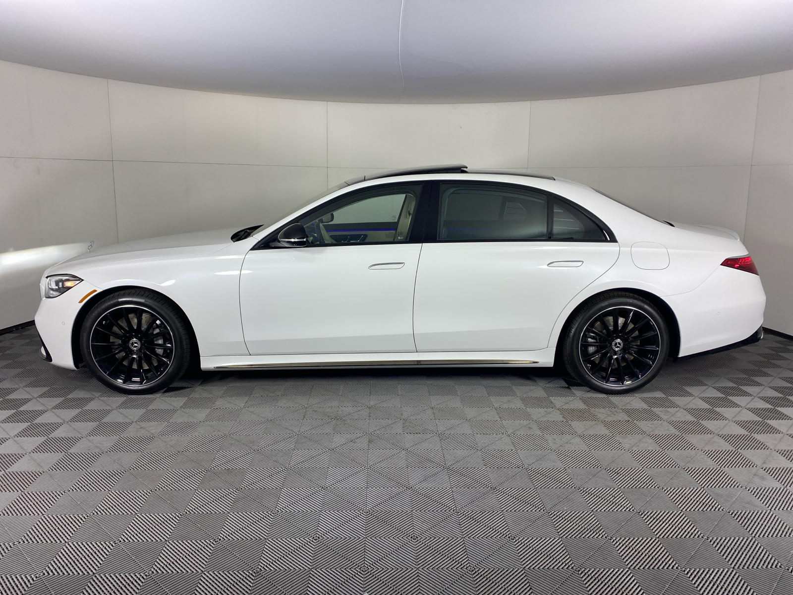 2024 Mercedes-Benz S-Class S 580e 6