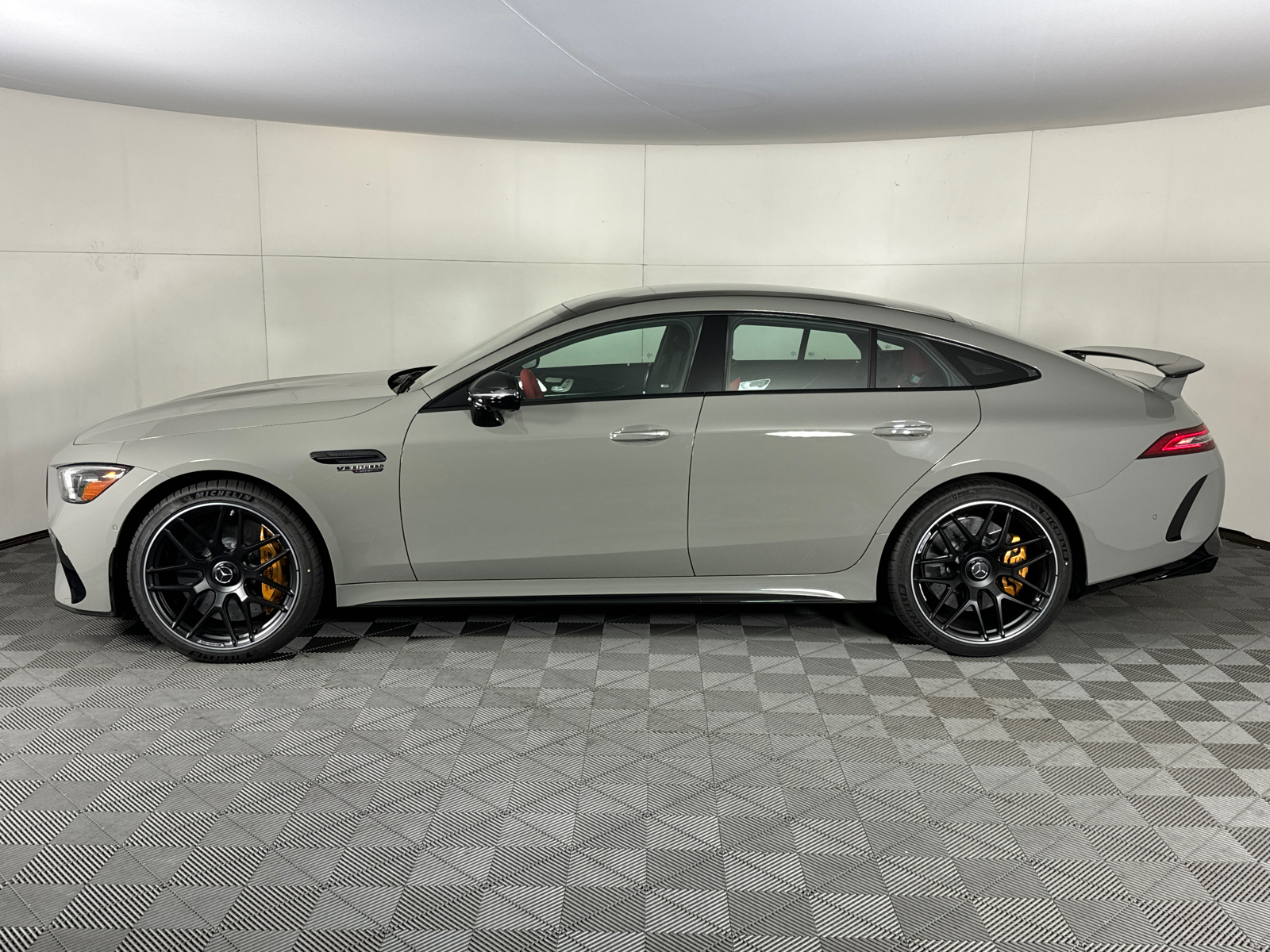 2024 Mercedes-Benz AMG GT 63 S 6