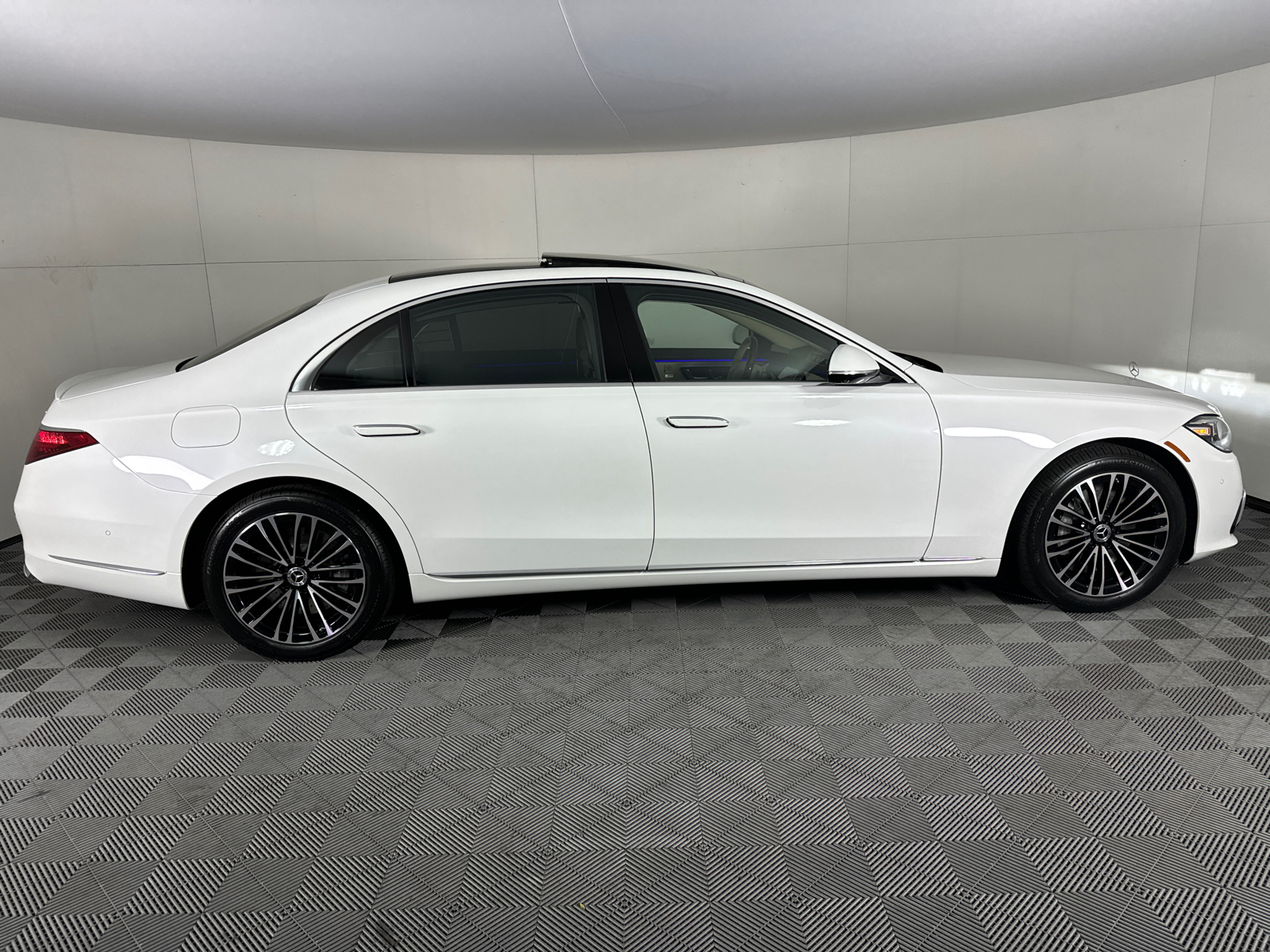 2024 Mercedes-Benz S-Class S 580e 2