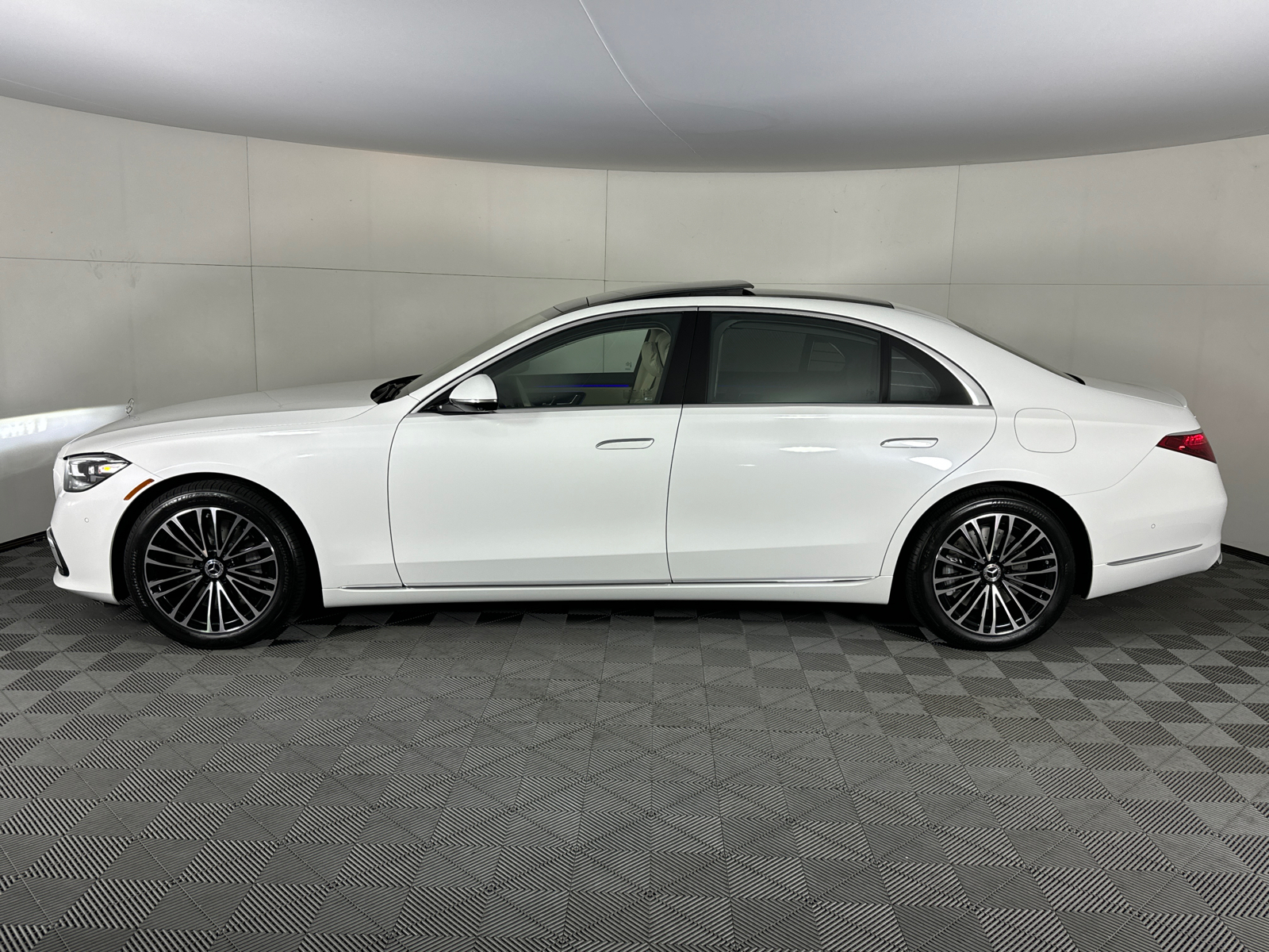 2024 Mercedes-Benz S-Class S 580e 6