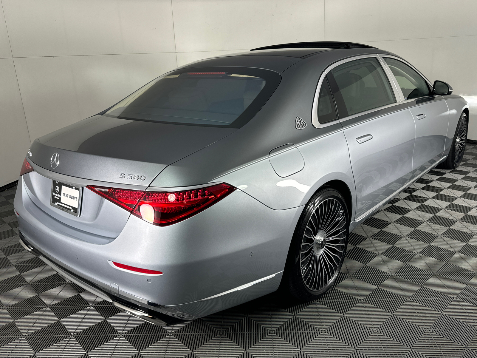 2024 Mercedes-Benz S-Class Maybach S 580 3