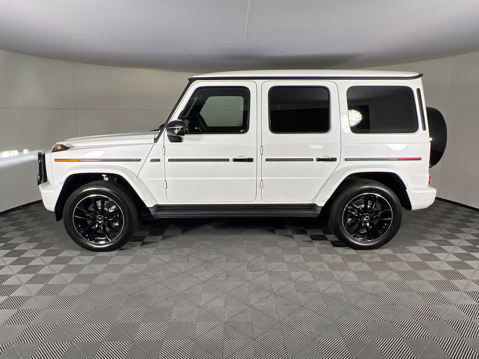 2025 Mercedes-Benz G-Class G 550 6