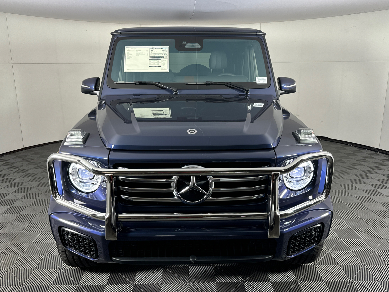 2025 Mercedes-Benz G-Class G 550 8