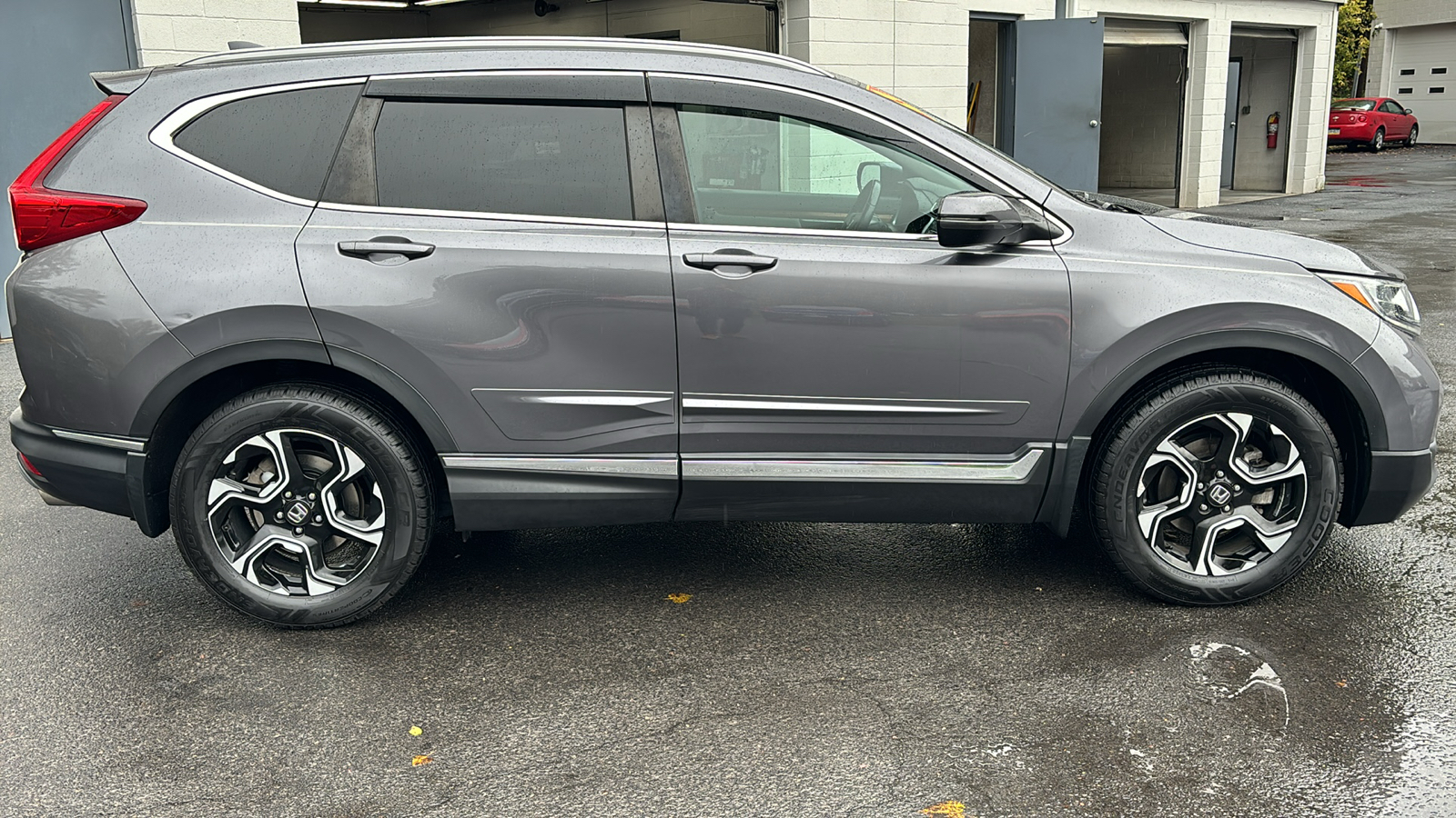 2019 Honda CR-V Touring 2