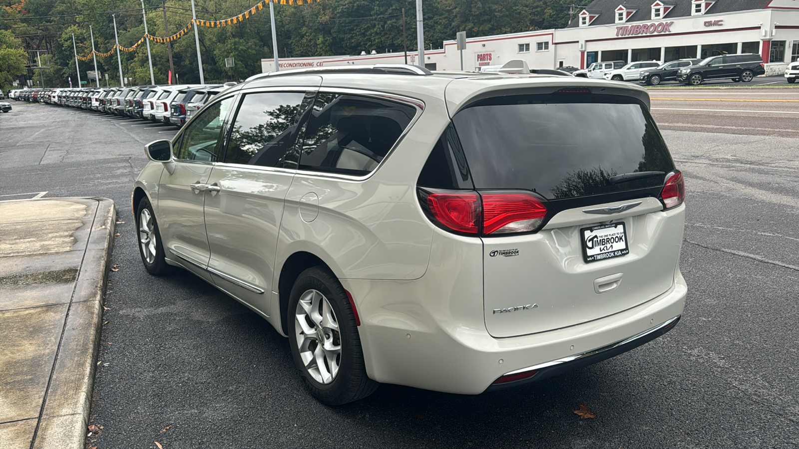 2020 Chrysler Pacifica Touring L Plus 5