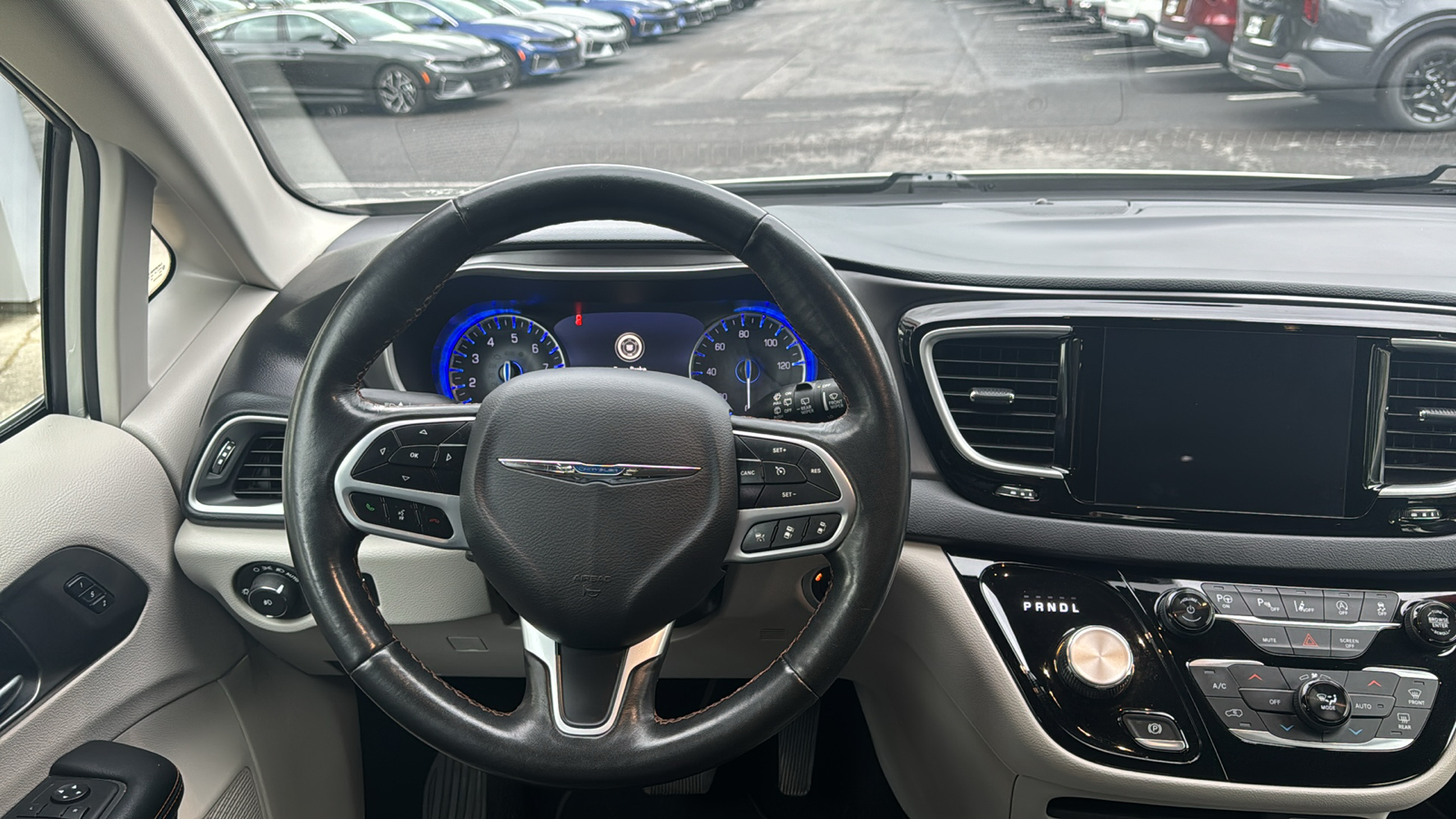 2020 Chrysler Pacifica Touring L Plus 16