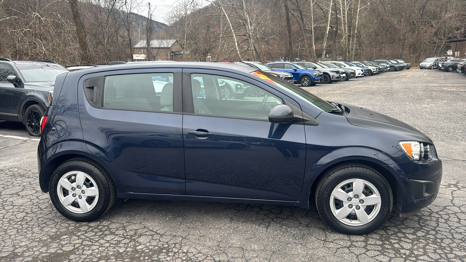 2015 Chevrolet Sonic LS 2