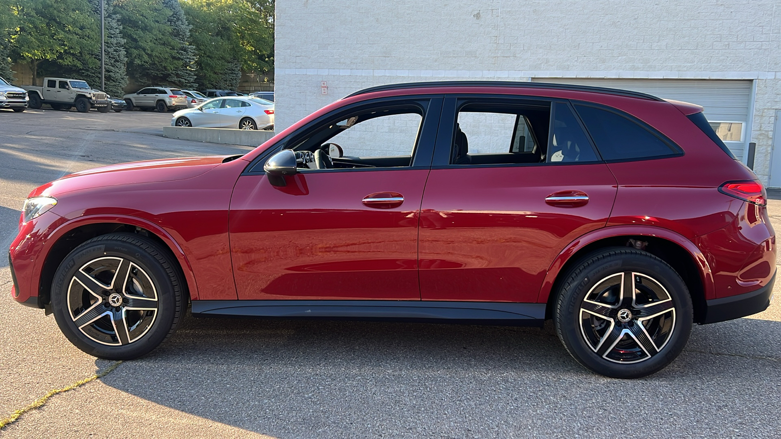 2025 Mercedes-Benz GLC  7