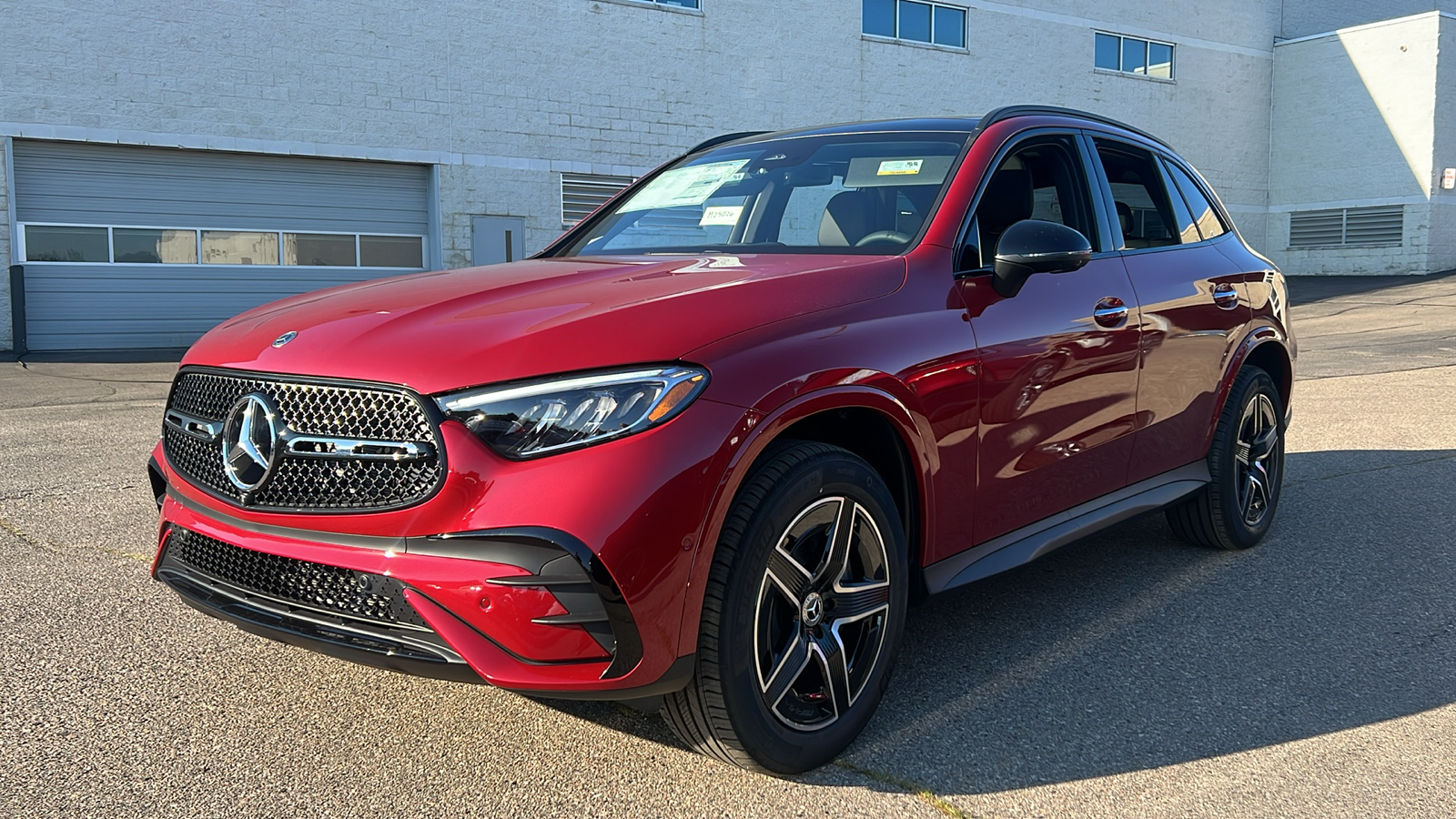 2025 Mercedes-Benz GLC  8