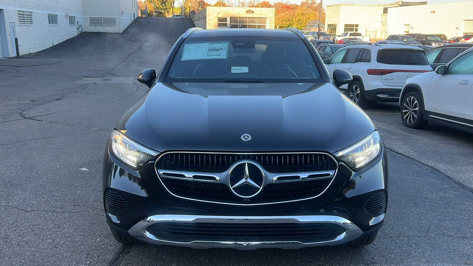 2025 Mercedes-Benz GLC GLC 300 8