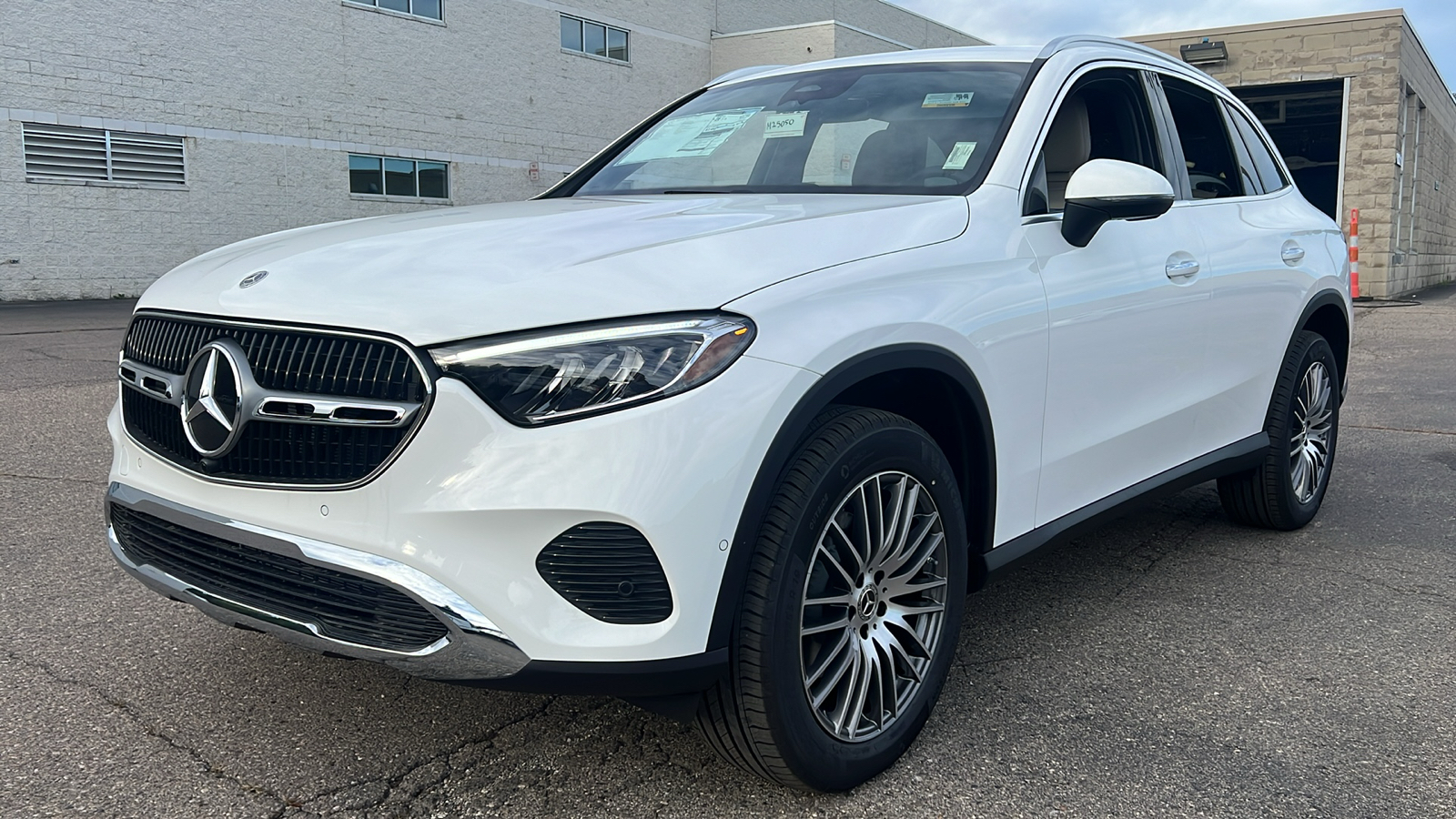 2025 Mercedes-Benz GLC GLC 300 7