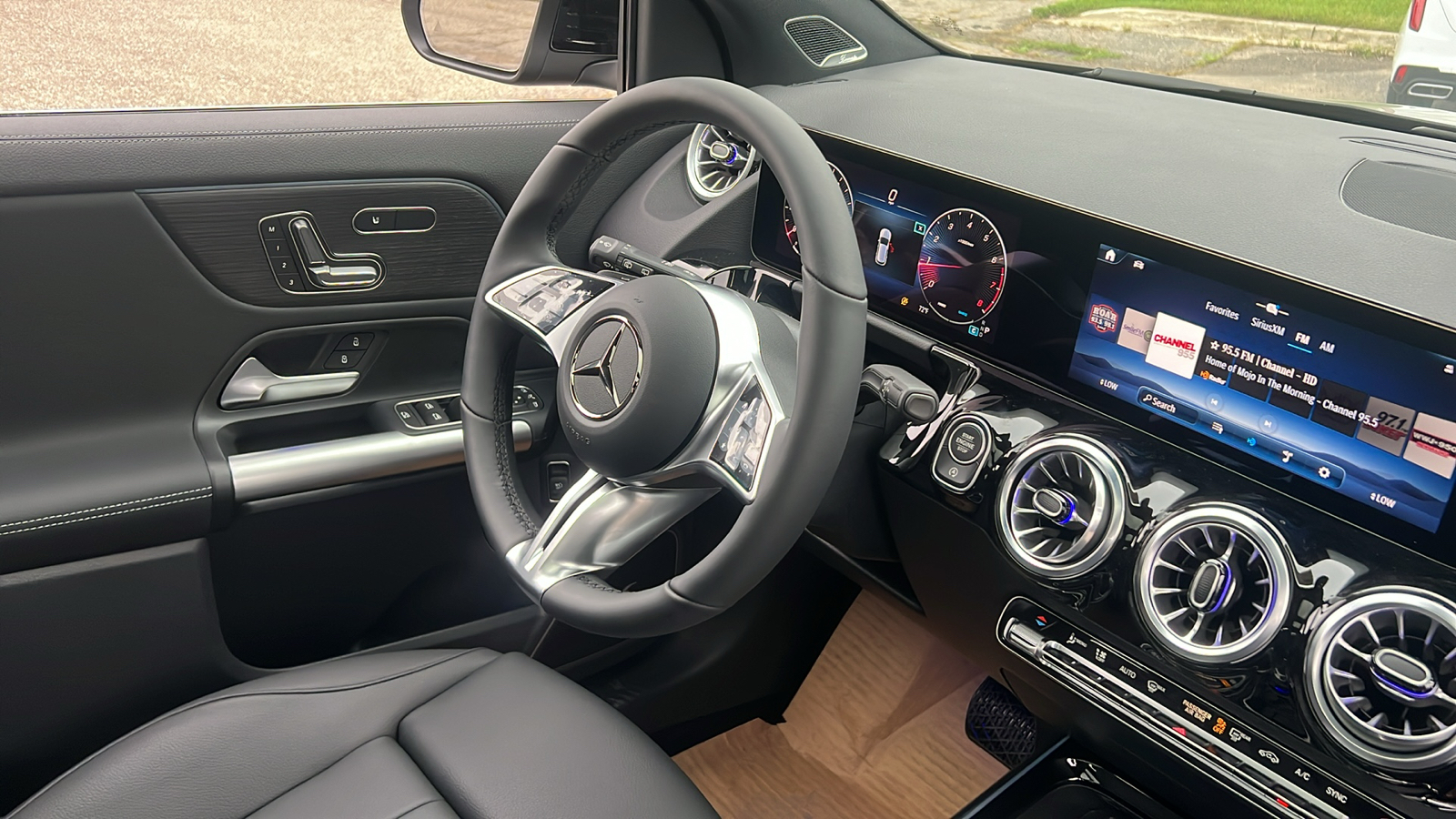 2025 Mercedes-Benz GLA GLA 250 14