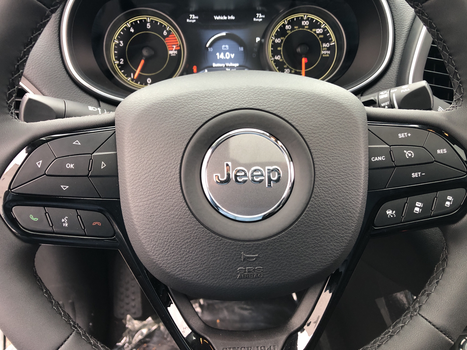 2023 Jeep Cherokee Altitude 9