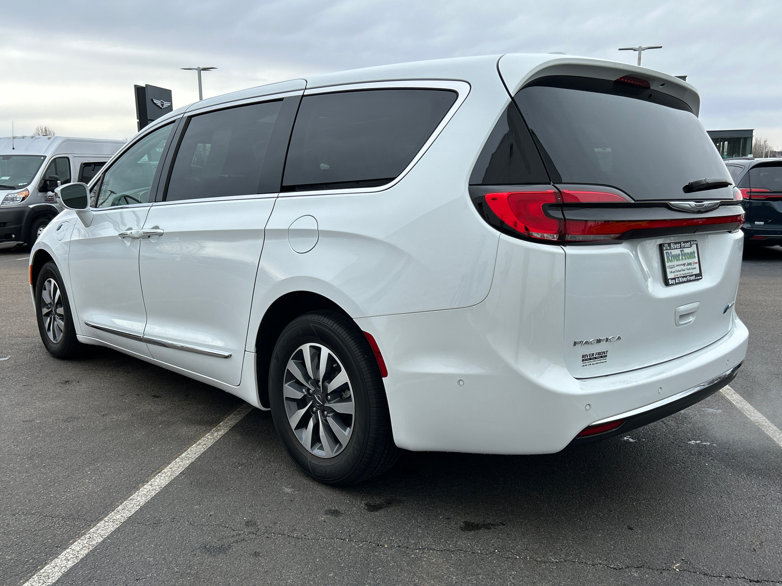 2022 Chrysler Pacifica Hybrid Limited 6