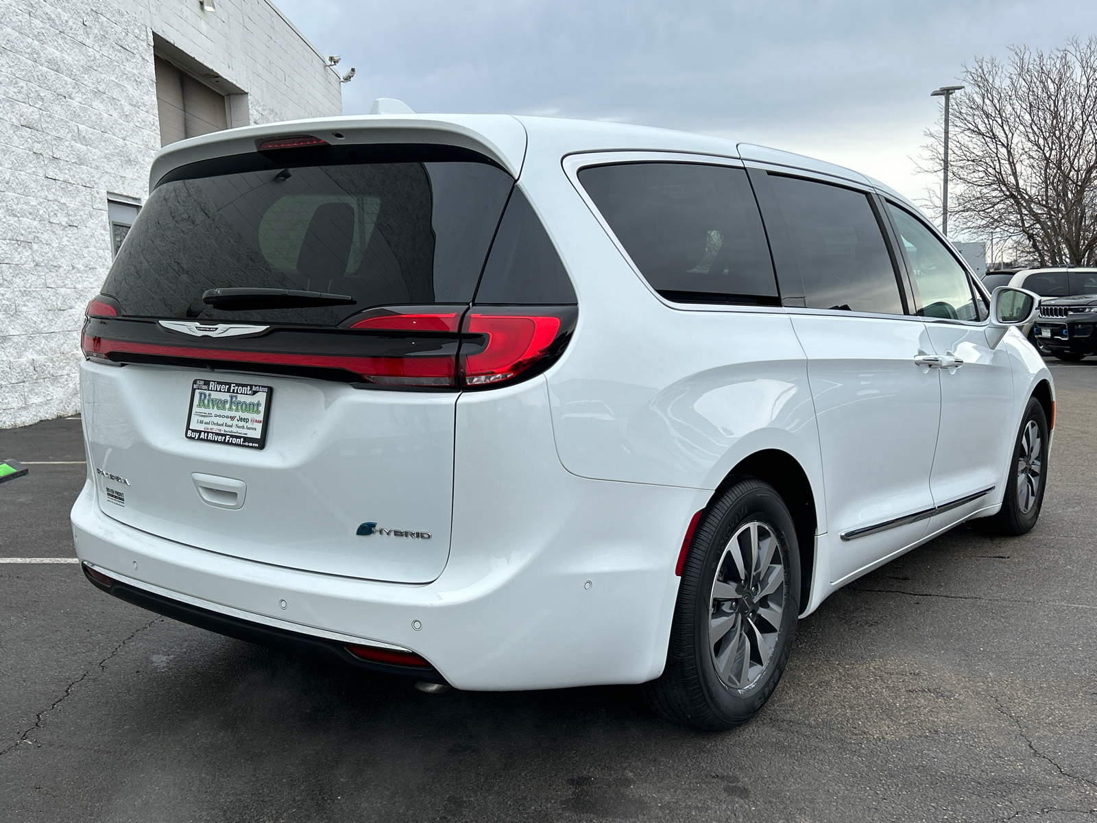2022 Chrysler Pacifica Hybrid Limited 8