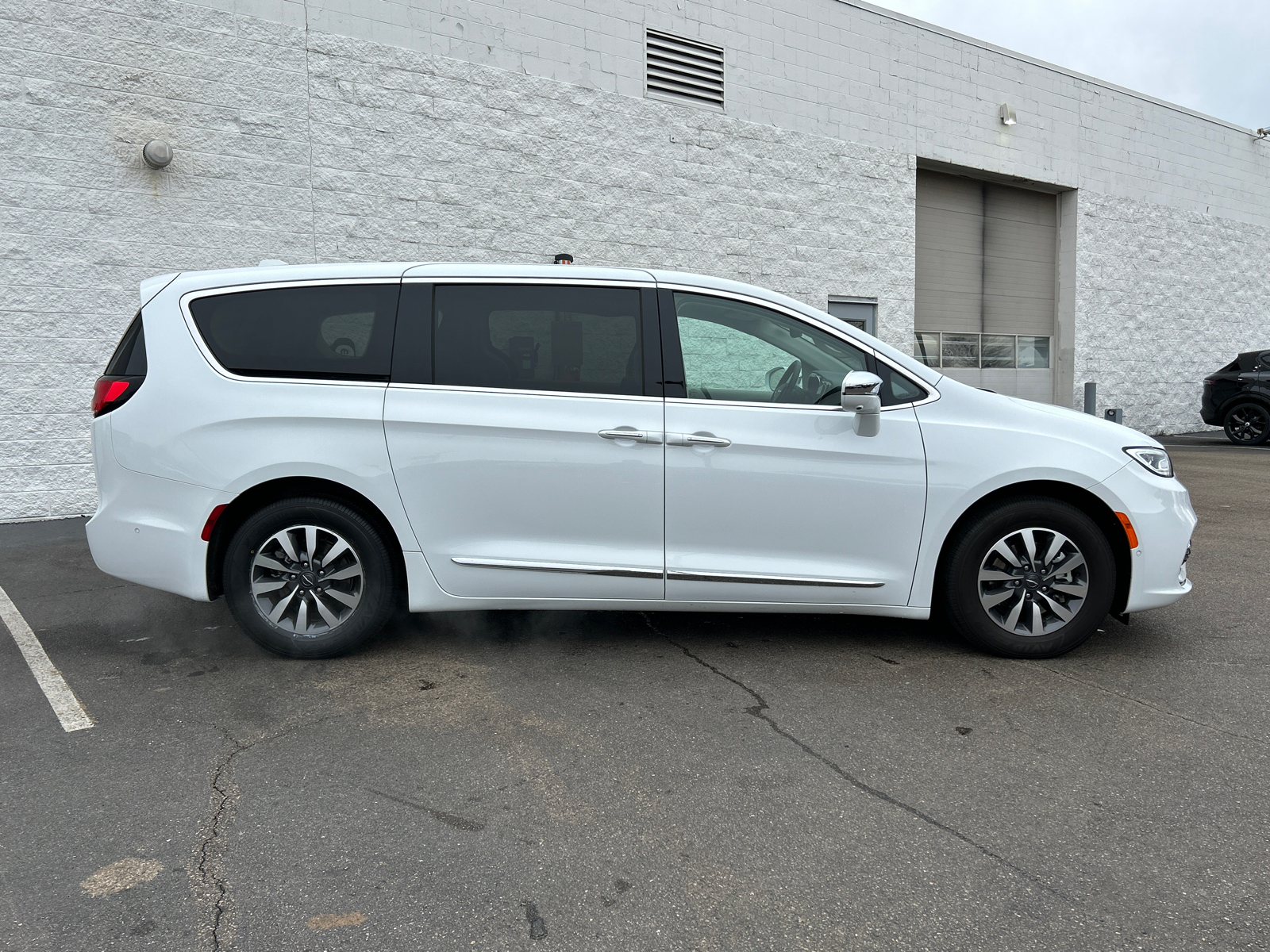 2022 Chrysler Pacifica Hybrid Limited 9