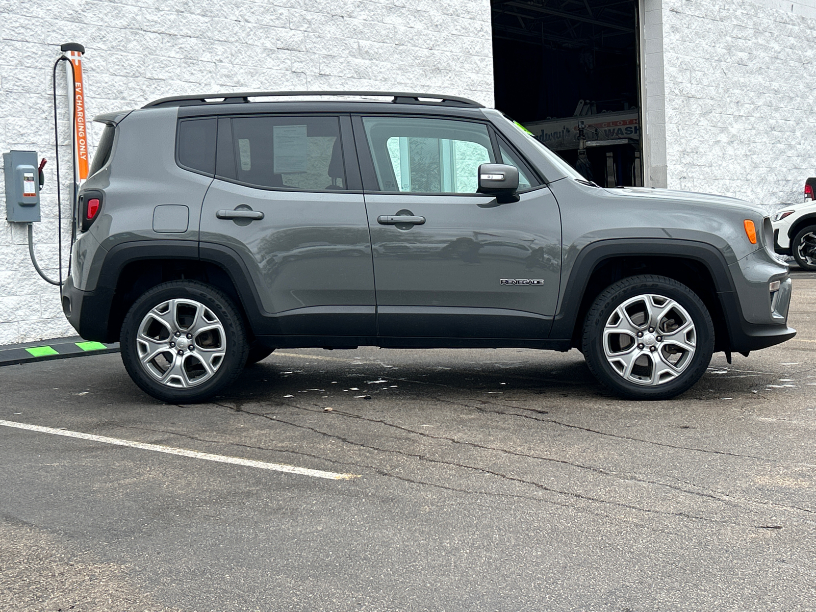 2020 Jeep Renegade Limited 9