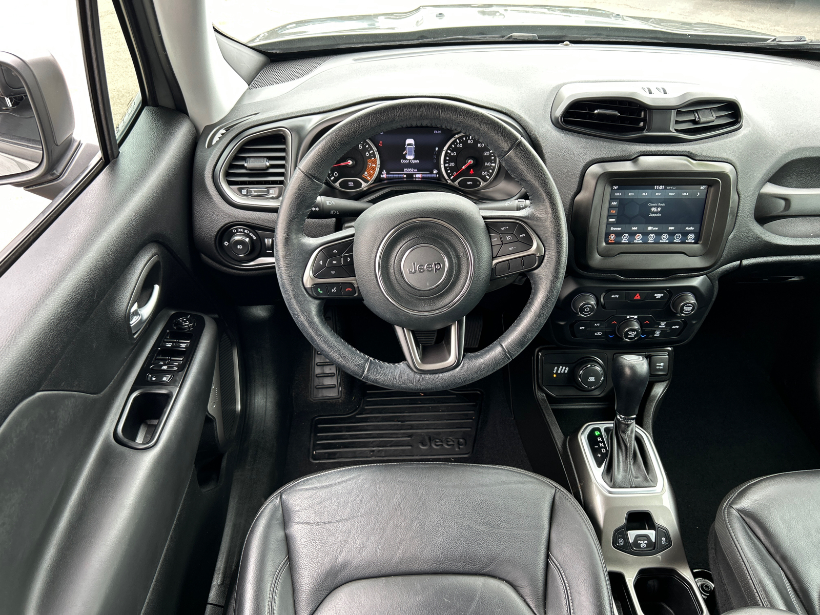 2020 Jeep Renegade Limited 30