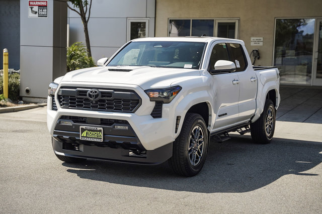 2024 TOYOTA TACOMA 4X4 TRD Sport 3