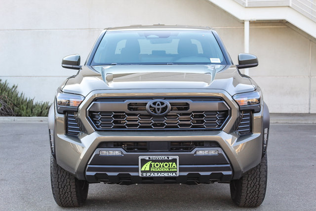 2024 TOYOTA TACOMA 4X4 TRD Off Road 2