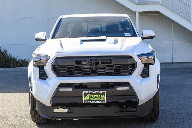 2024 TOYOTA TACOMA 4X4 TRD Sport 2