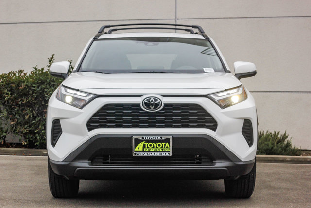 2024 TOYOTA RAV4 XLE 2