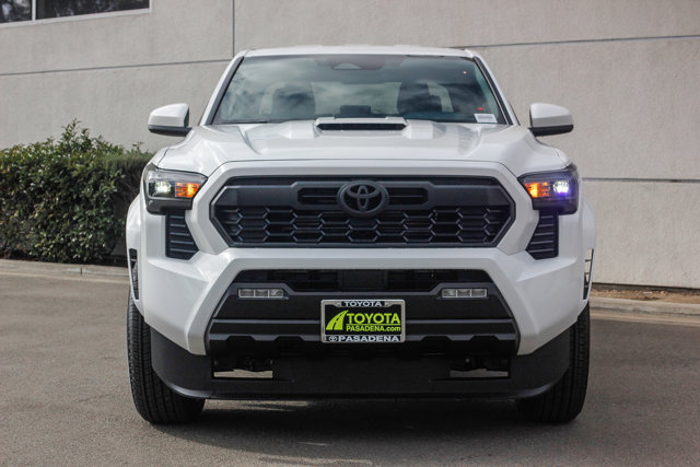 2024 TOYOTA TACOMA 4X2 TRD Sport 2