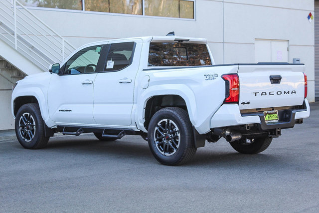 2024 TOYOTA TACOMA 4X4 TRD Sport 5