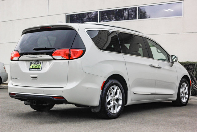 2017 CHRYSLER PACIFICA TOURING-L PLUS 6