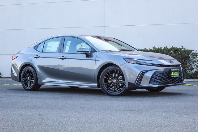 2025 TOYOTA CAMRY HYBRID SE 1