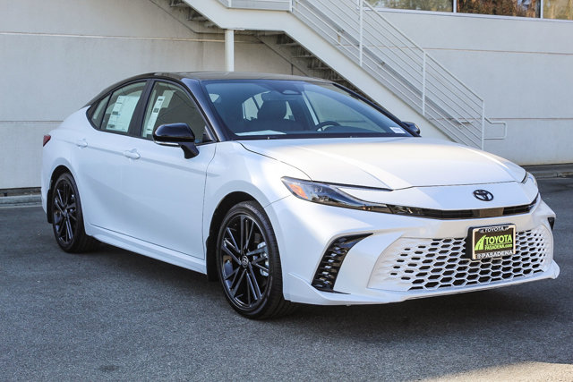 2025 TOYOTA CAMRY HYBRID XSE 3