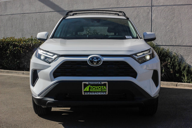 2025 TOYOTA RAV4 XLE 2