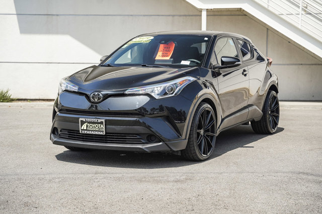 2019 TOYOTA TRUCK C-HR LE 3