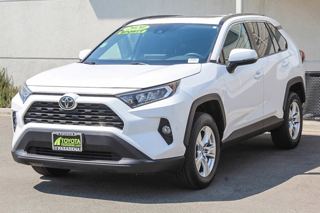 2020 TOYOTA TRUCK RAV4 XLE 3