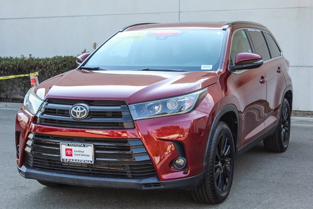 2019 TOYOTA TRUCK HIGHLANDER SE 3