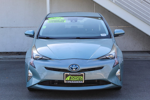 2016 TOYOTA PRIUS THREE TOURING 2