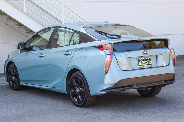 2016 TOYOTA PRIUS THREE TOURING 5