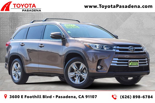 2017 TOYOTA TRUCK HIGHLANDER LIMITED 1