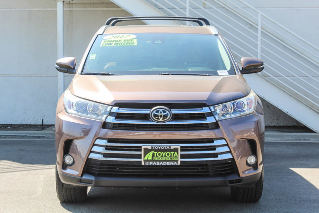 2017 TOYOTA TRUCK HIGHLANDER LIMITED 2