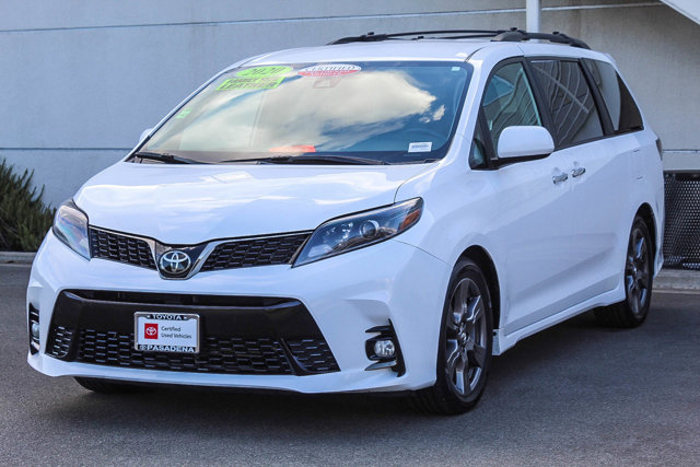 2020 TOYOTA TRUCK SIENNA SE 3