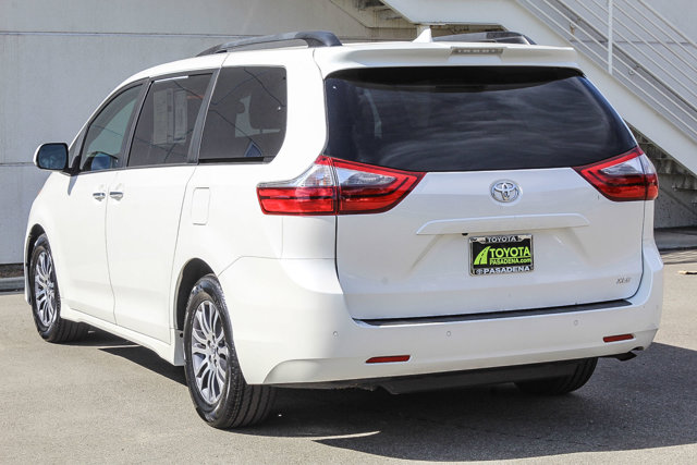 2020 TOYOTA TRUCK SIENNA XLE 4