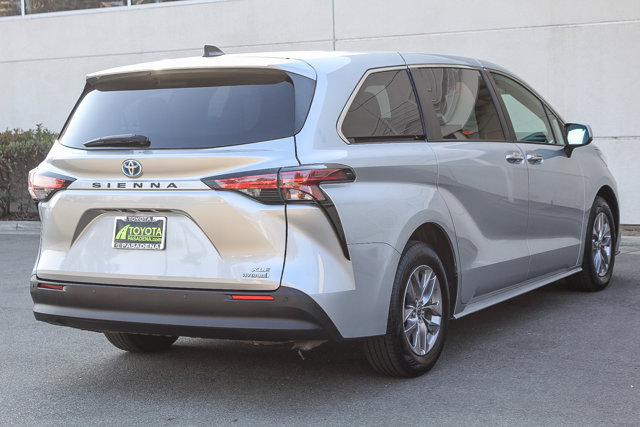 2022 TOYOTA TRUCK SIENNA XLE 7